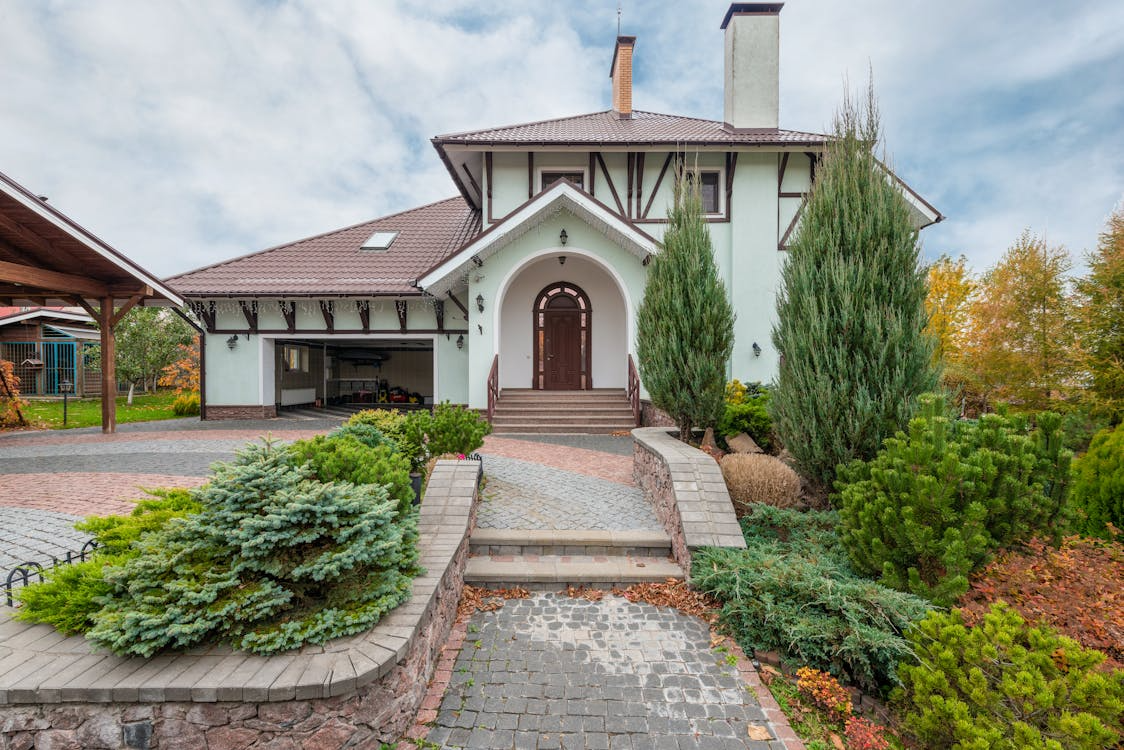 Home exterior with strong curb appeal creating positive buyer first impressions.